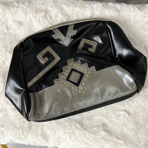 Vintage 80’s vegan‎ Clam Shell Clutch/Crossbody purse